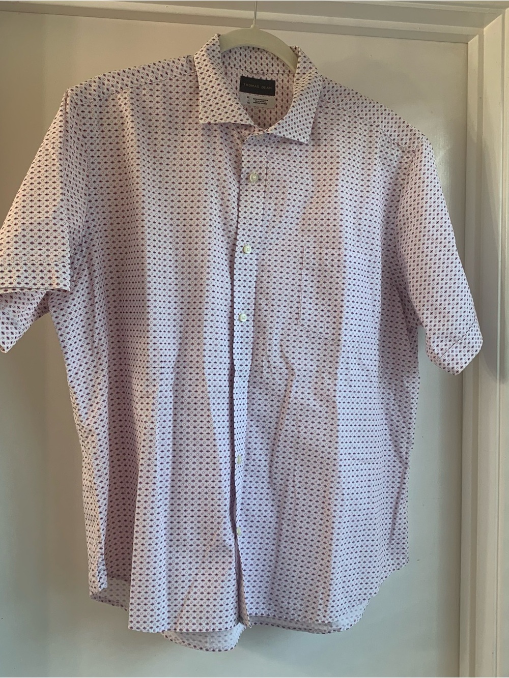 Thomas Dean Men’s Button-Down Shirt XL White/Red & Blue Geometric Print